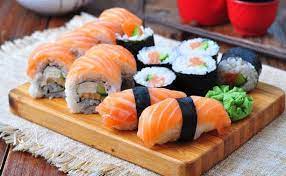 Какие и как выбрать суши и роллы